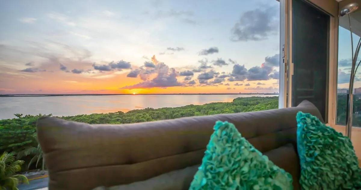 Penthouse Ocean & Lagoon Views, New Listing Cancun Apartment