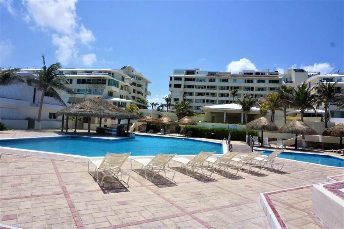Penthouse Ocean & Lagoon Views, New Listing Cancún